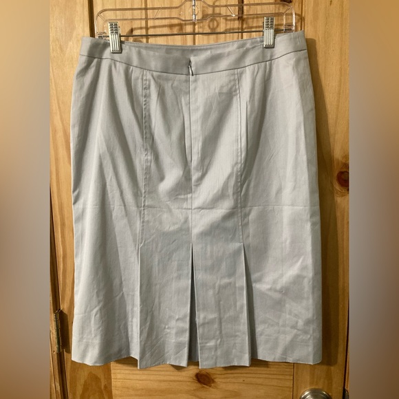 J. Crew size 8 cotton/spandex pleated midi skirt - Picture 2 of 5